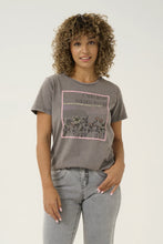 Charger l&#39;image dans la galerie, T-shirt Cream - 10613465-pink wildflowers
