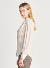 Charger l&#39;image dans la galerie, Blouse beige black tape - 2223718T- beige Clair
