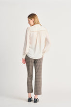 Charger l&#39;image dans la galerie, Blouse beige black tape - 2223718T- beige Clair
