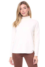 Charger l&#39;image dans la galerie, Chandail patch paillette off white UP - 30318UP
