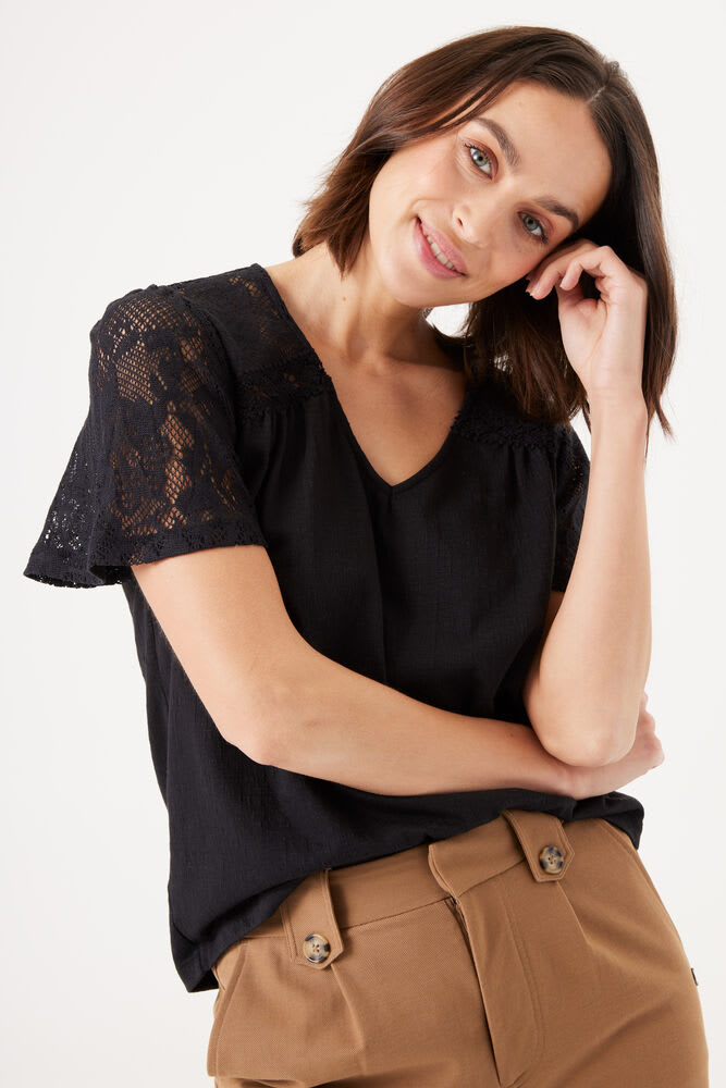 Chandail dentelle noir Garcia - G30007