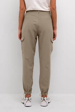 Charger l&#39;image dans la galerie, Pantalon cargo beige KAFFE - 10507859-brindle
