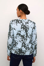Charger l&#39;image dans la galerie, Blouse - Kaffe - 10507919 - Grey/blue graphic
