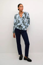 Charger l&#39;image dans la galerie, Blouse - Kaffe - 10507919 - Grey/blue graphic
