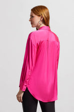 Charger l&#39;image dans la galerie, Blouse satin fushia Tribal - 7935O-4870-3003-fuchsia
