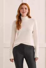 Charger l&#39;image dans la galerie, Col roulé off white Tribal - 1490O-835-0026-off white
